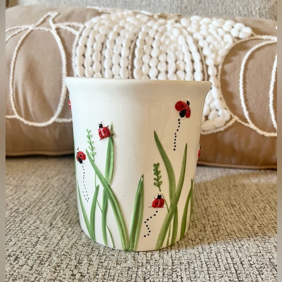 Hausenware - Ladybug Mug - Oversized Mug - Picture 3 of 6